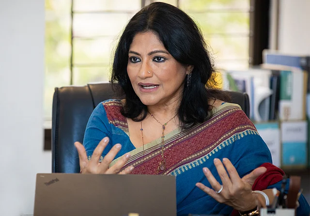 রুনা খান: ‘মানুষের সক্ষমতার ওপর বিশ্বাস রেখেই এগিয়ে যেতে চাই’