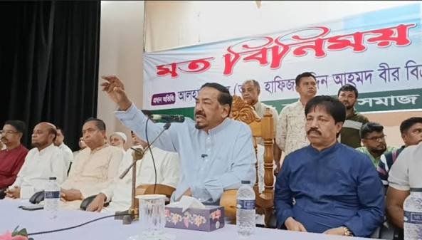 শেখ হাসিনাকে ‘বিশ্বসেরা অভিনেত্রী’ বললেন স্পিকার হাফিজ