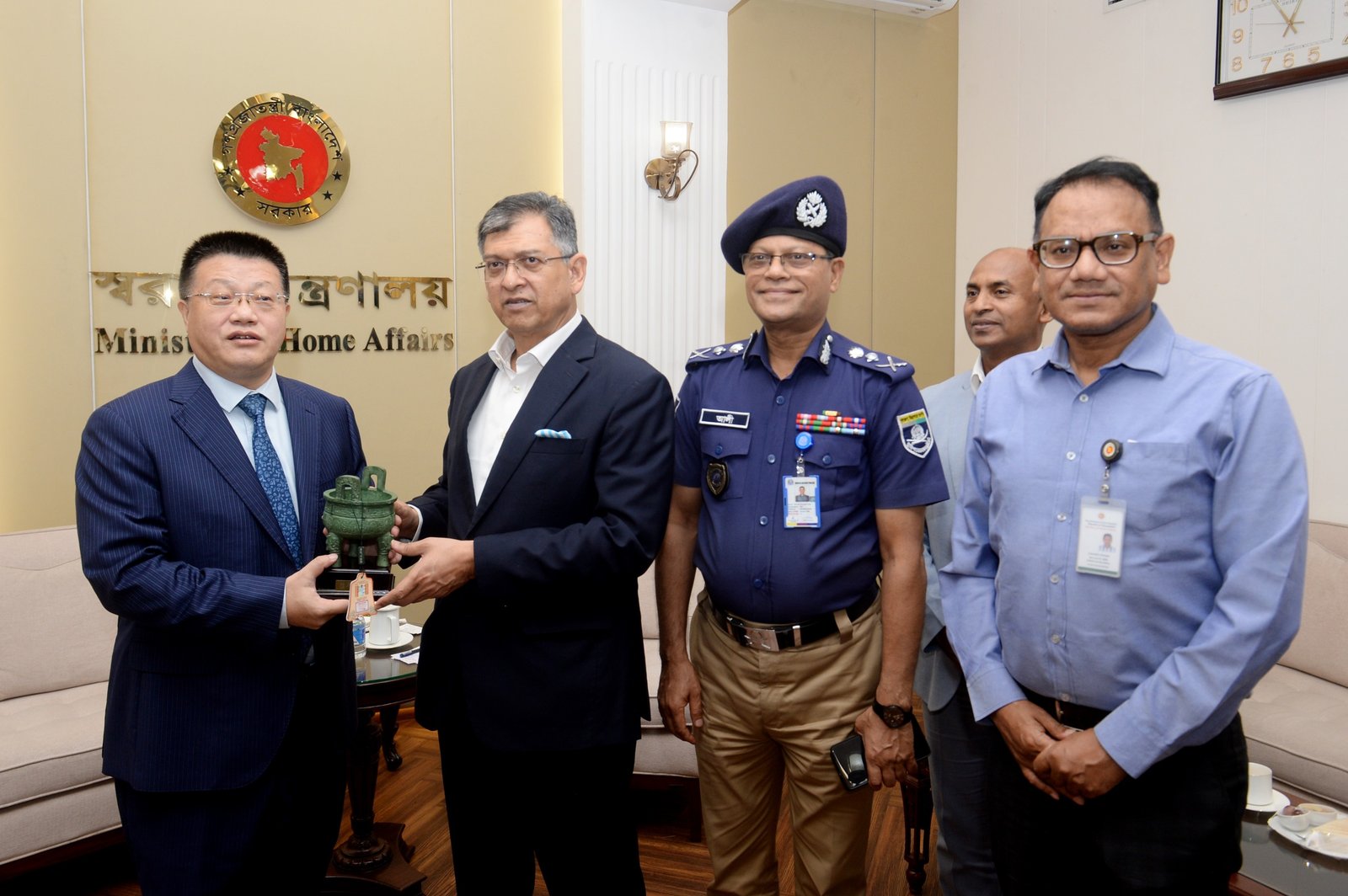 সাইবার নিরাপত্তা ও আইনশৃঙ্খলা রক্ষায় বাংলাদেশ-চীন সহযোগিতা জোরদারের অঙ্গীকার