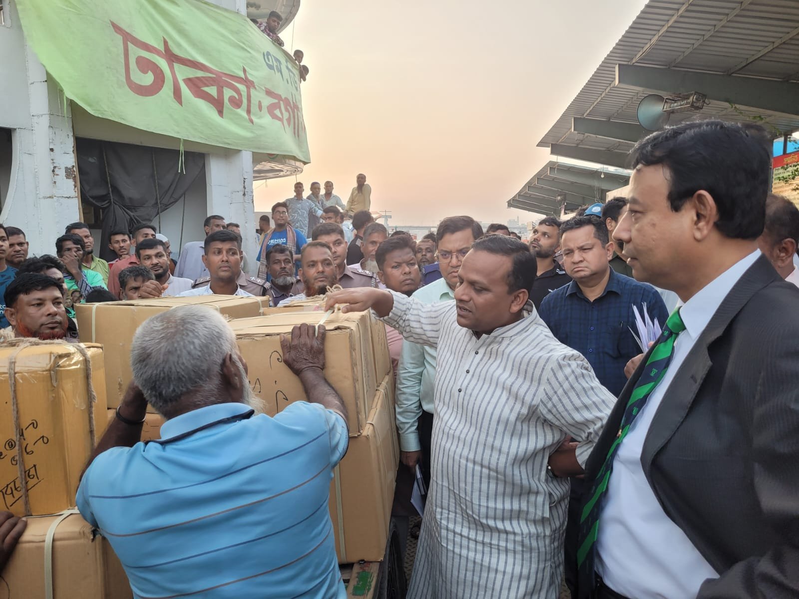 নৌপথে অতিরিক্ত ভাড়া আদায় করলে কঠোর ব্যবস্থা: নৌপরিবহন প্রতিমন্ত্রী