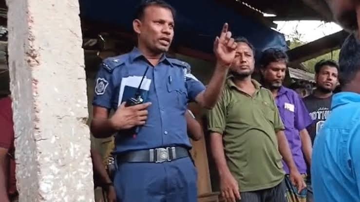 ঘুষ খাওয়ার জন্যই পোশাক পরেছি’—ভাইরাল ভিডিওর পর এএসআই ক্লোজড